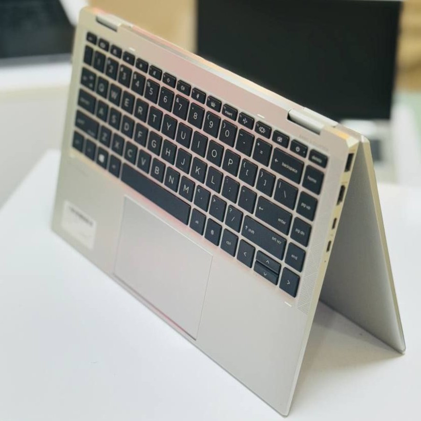 لپ تاپ استوک 14 اینچی اچ پی مدل HP EliteBook 1040 G7 i7 10710U 16GB 512GB Intel UHD Graphics 620 مشخصات، قیمت و خرید لپ تاپ استوک 14 اینچی اچ پی مدل HP EliteBook 1040 G7 i7 10710U 16GB 512GB Intel UHD Graphics 620