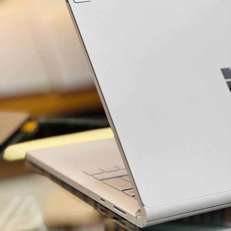 مشخصات، قیمت و خرید لپ تاپ استوک 13.5 اینچی مایکروسافت مدل Microsoft Surface Book 2 i7 8650U 8GB 256GB NVIDIA GTX 1050