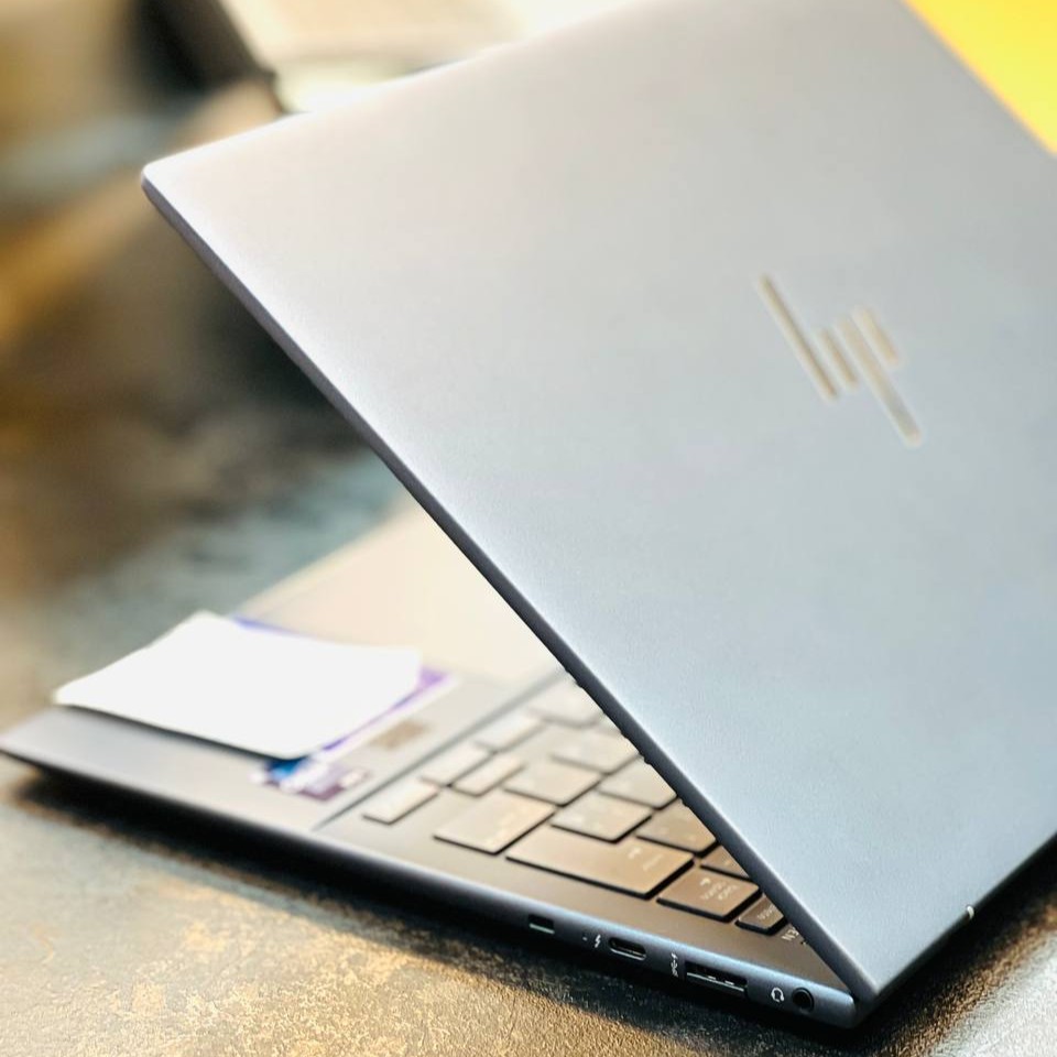 مشخصات، قیمت و خرید لپ تاپ استوک 13.5 اینچی اچ پی مدل HP Dragonfly G4 i7 1365U 32GB 512GB Intel Iris Xe