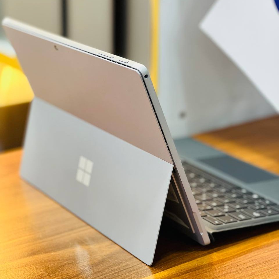 مشخصات، قیمت و خرید لپ تاپ استوک 12.3 اینچی مایکروسافت مدل Microsoft Surface Pro 7 i5 1035G4 16GB 256GB Intel Iris Plus