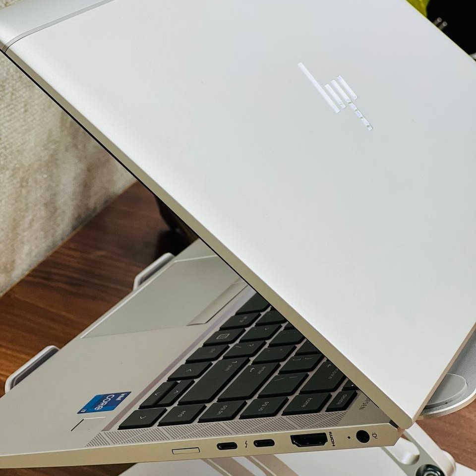 مشخصات، قیمت و خرید لپ تاپ استوک 14 اینچی اچ پی مدل HP EliteBook 840 G8 i7 1185G7 12GB 256GB Intel Iris Xe