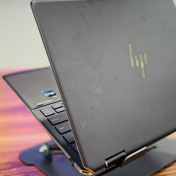 مشخصات، قیمت و خرید لپ تاپ استوک 13.5 اینچی اچ پی مدل HP Spectre x360 14-EF2150ND i7 1355U 32GB 512GB Intel Iris Xe