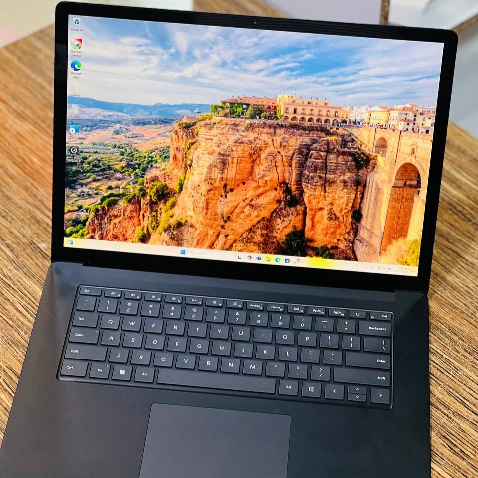 مشخصات، قیمت و خرید لپ تاپ استوک 15 اینچی مایکروسافت مدل Microsoft Surface Laptop 4 i7 1185G7 16GB 256GB Intel Iris Xe