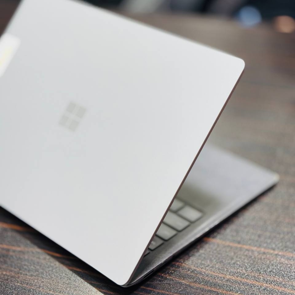 مشخصات، قیمت و خرید لپ تاپ استوک 13.5 اینچی مایکروسافت مدل Microsoft Surface Laptop 4 R5 4680U 16GB 256GB AMD Radeon