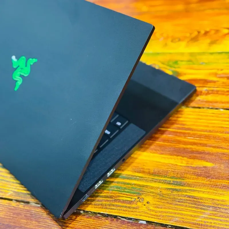 لپ تاپ استوک 15.6 اینچی ریزر مدل Razer Blade 15 i7 9750H 16GB 512GB RTX 2070 240Hz مشخصات، قیمت و خرید لپ تاپ استوک 15.6 اینچی ریزر مدل Razer Blade 15 i7 9750H 16GB 512GB RTX 2070 240Hz