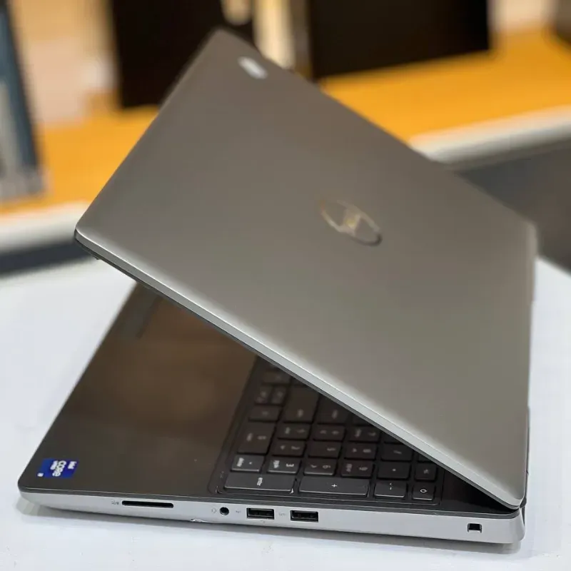 مشخصات، قیمت و خرید لپ تاپ استوک 15.6 اینچی دل مدل Dell Precision 7560 i9 11950H 64GB 1TB RTX 3080