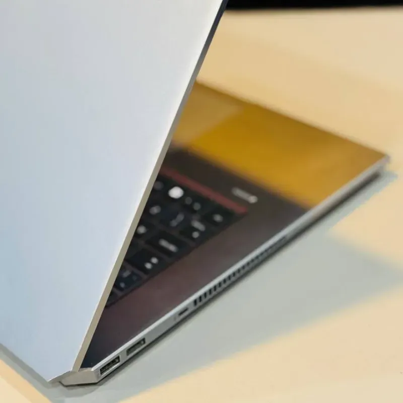 مشخصات، قیمت و خرید لپ تاپ استوک 15.6 اینچی اچ پی مدل HP Zbook Studio G5 i7 8850H 16GB 512GB Quadro P1000