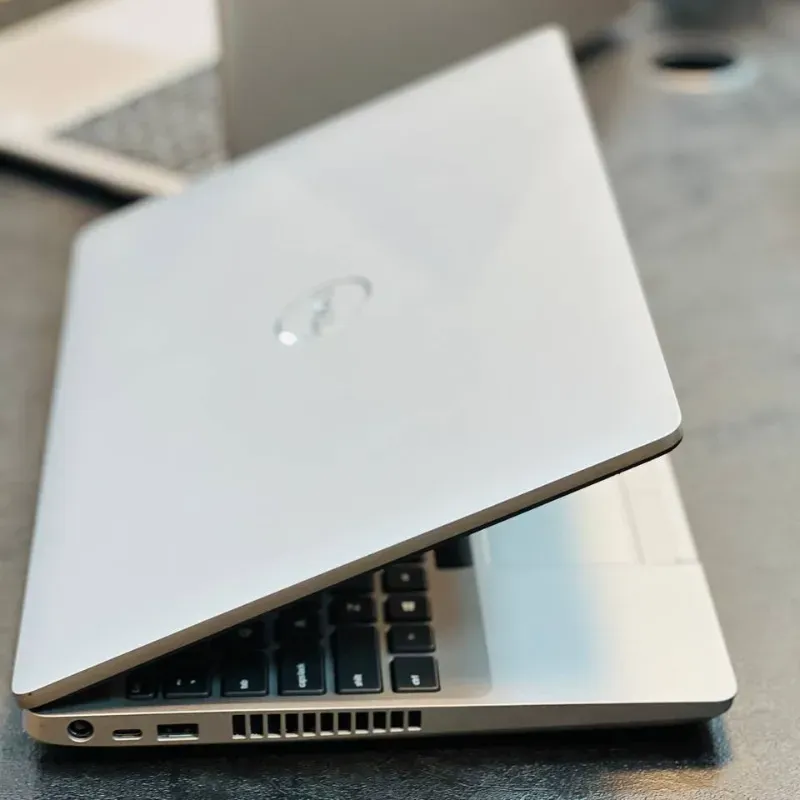 مشخصات، قیمت و خرید لپ تاپ استوک 15.6 اینچی دل Dell Latitude 5511 i5 10400H 8GB 256GB 2GB MX250