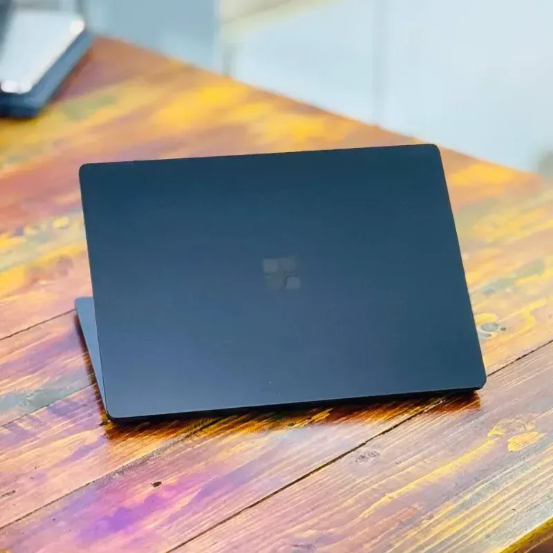 مشخصات، قیمت و خرید لپ تاپ استوک 13.5 اینچی مایکروسافت مدل Microsoft Surface Laptop 5 i5 1235U 16GB 256GB Intel Iris Xe