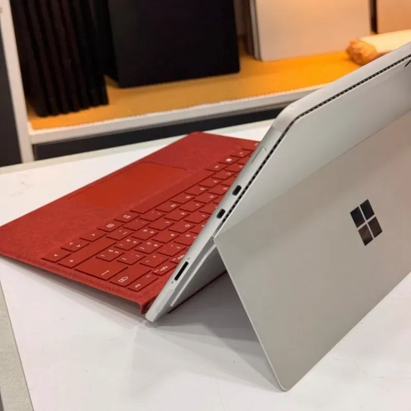 مشخصات، قیمت و خرید لپ تاپ استوک 13 اینچی مایکروسافت مدل Microsoft Surface Pro 8 i7 1185G7 16GB 256GB Intel Iris Xe Sim