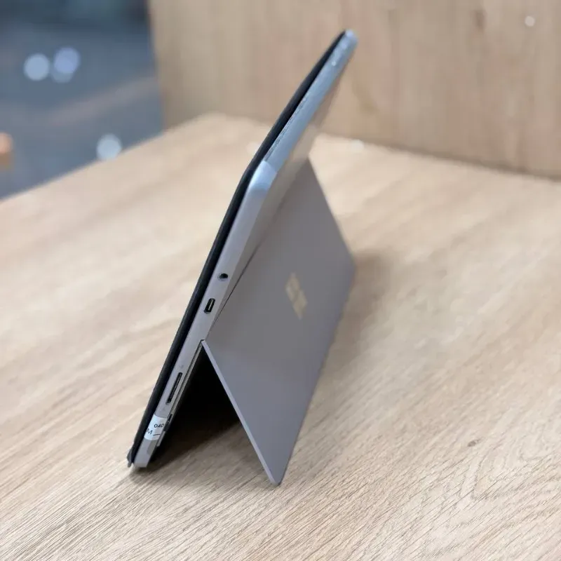 مشخصات، قیمت و خرید لپ تاپ استوک 10.5 اینچی مایکروسافت مدل Microsoft Surface Go 2 M3 8100Y 8GB 256GB Intel UHD Sim