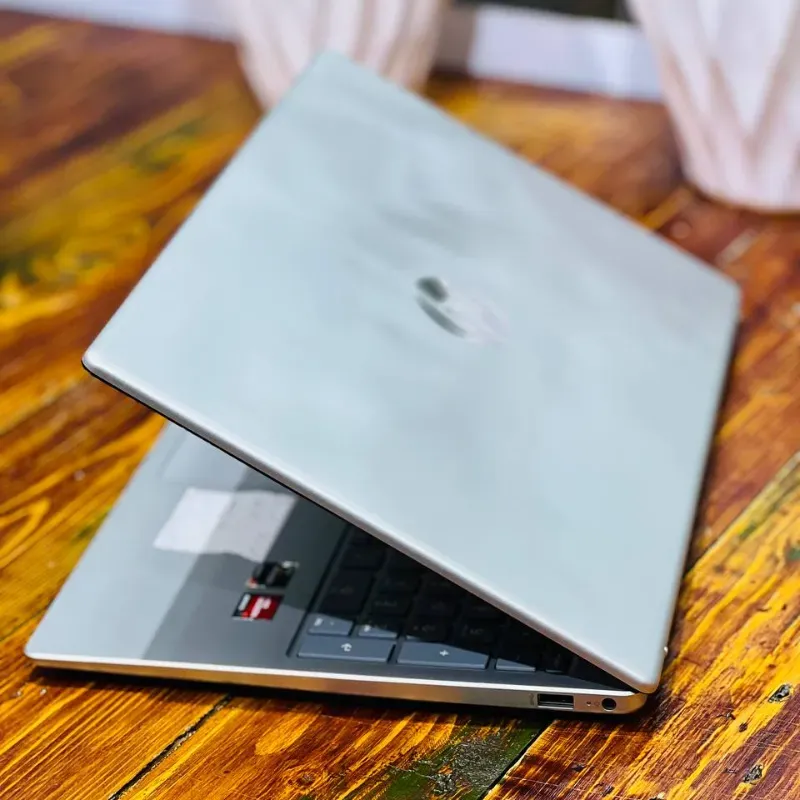 مشخصات، قیمت و خرید لپ تاپ استوک 15.6 اینچی اچ پی مدل HP Laptop 15 R7 5825U 16GB 512GB AMD Radeon