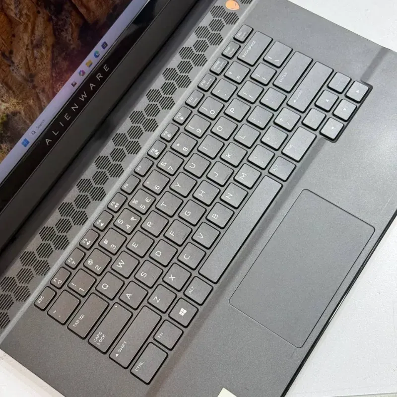 مشخصات، قیمت و خرید لپ تاپ استوک 15.6 اینچی دل مدل Dell Alienware M15 R3 i7 10750H 16GB 256GB 1660Ti