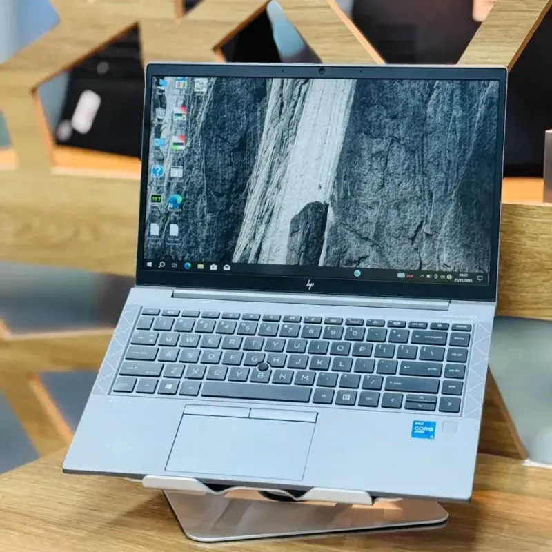 مشخصات، قیمت و خرید لپ تاپ استوک 14.1 اینچی اچ پی مدل HP Zbook Firefly 14 G8 i7 1185G7 16GB 512GB Intel Iris Xe