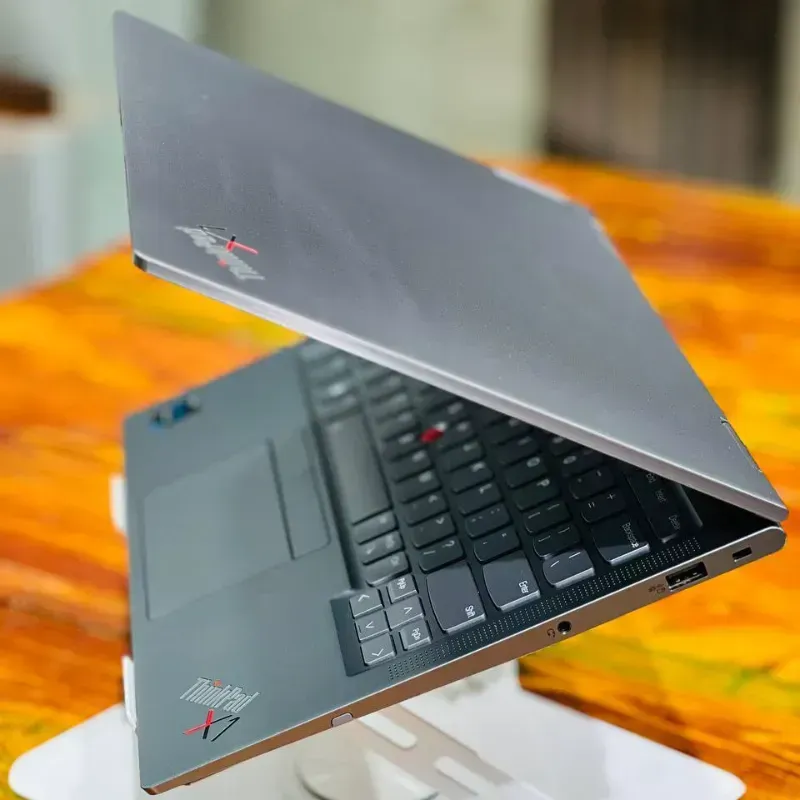 مشخصات، قیمت و خرید لپ تاپ استوک 14 اینچی لنوو مدل Lenovo Thinkpad X1 Yoga Gen 6 i7 1185G7 16GB 512GB Intel Iris Xe