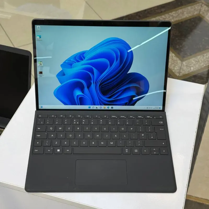 مشخصات، قیمت و خرید لپ تاپ استوک 12.3 اینچی مایکروسافت مدل Microsoft Surface Pro 8 i5 1135G7 8GB 256GB Intel Iris Xe